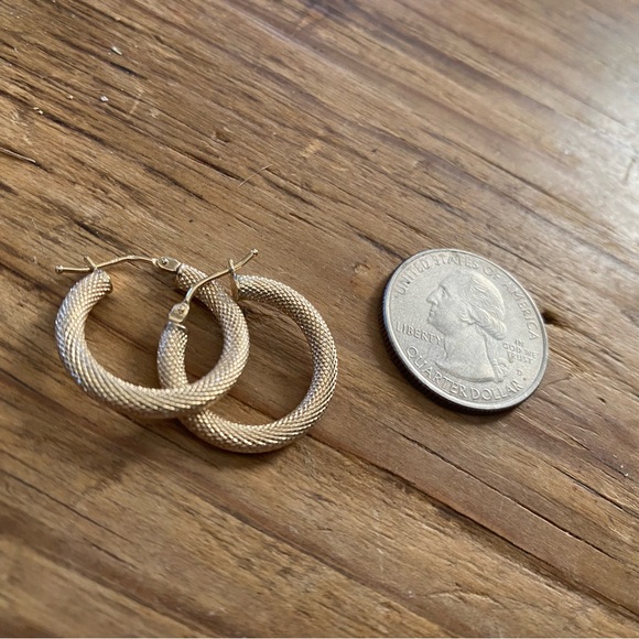 Bony Levy Hoops Earrings Textured 14 K Solid Gold - Picture 2 of 6